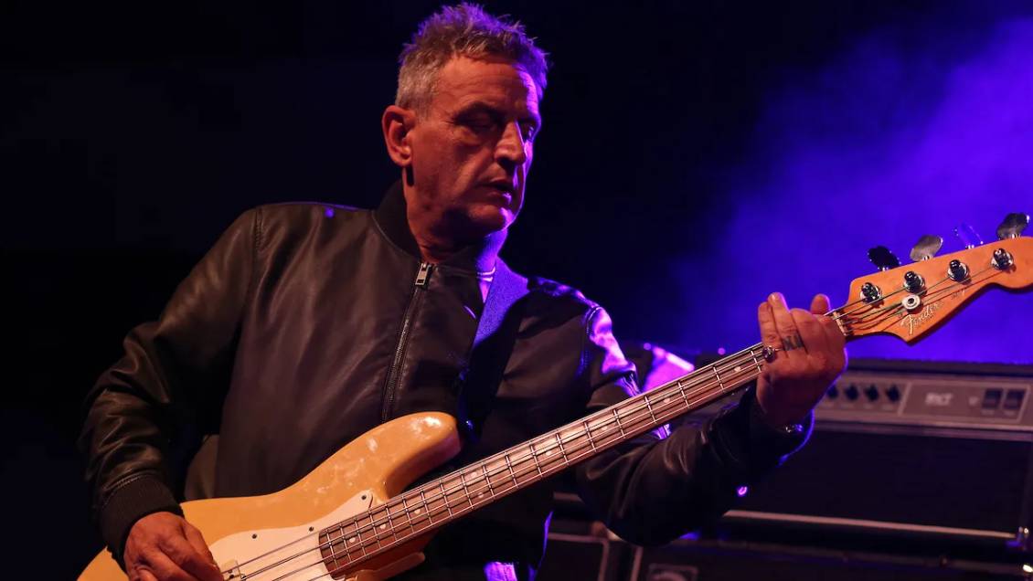 Bajista de Happy Mondays murió a los 58 años
