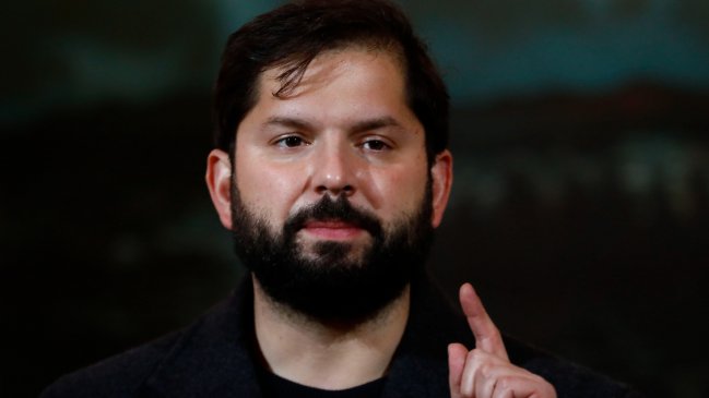 La ola de reacciones que generó Boric tras abrirse a un nuevo proceso constituyente