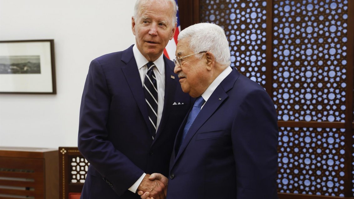 Biden, junto a Abás, afirma que el pueblo palestino merece su propio Estado