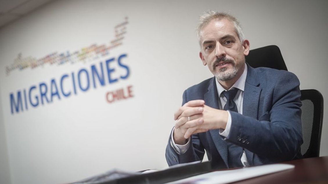 Corte dejó sin efecto la suspensión del director del Servicio Nacional de Migraciones