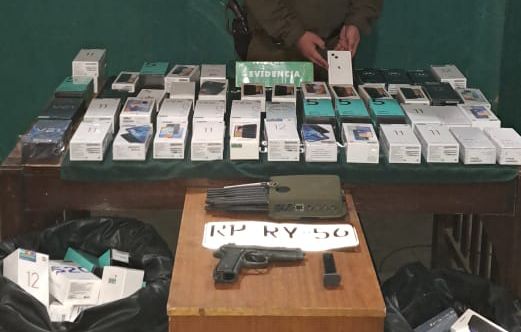 Quillota: Carabineros detiene a joven de 18 tras violento asalto a mano armada a tienda de telefonía