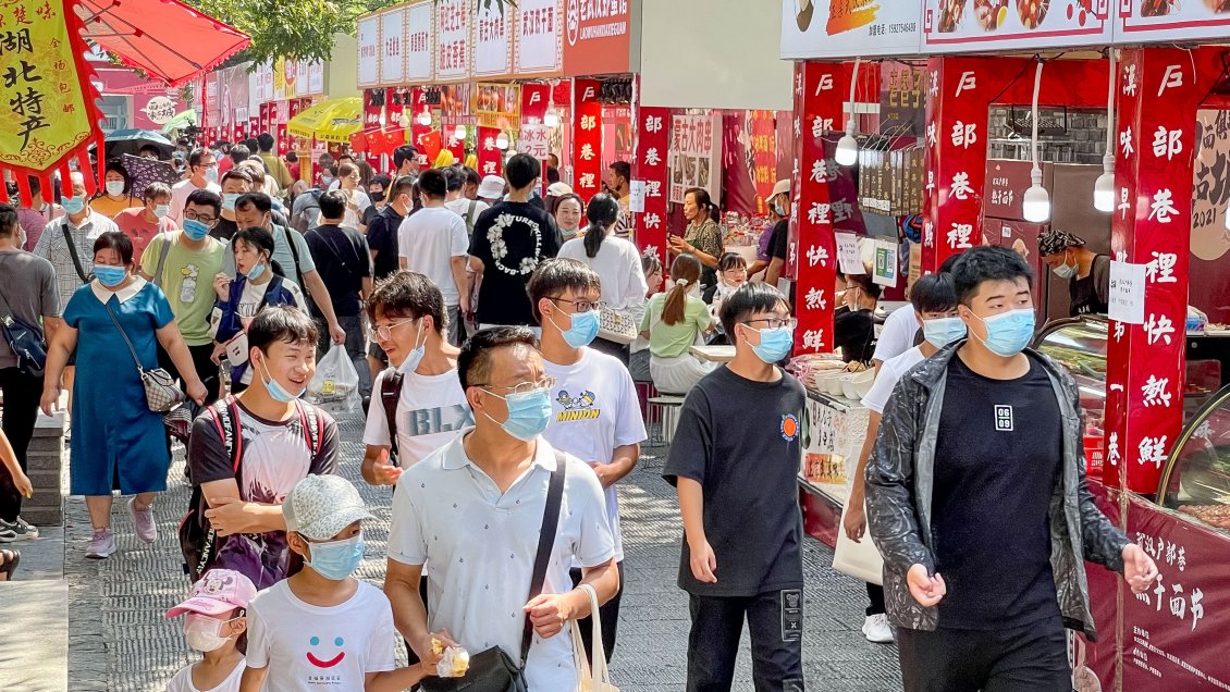 Confinan a un millón de personas en Wuhan por nuevo brote de Covid-19