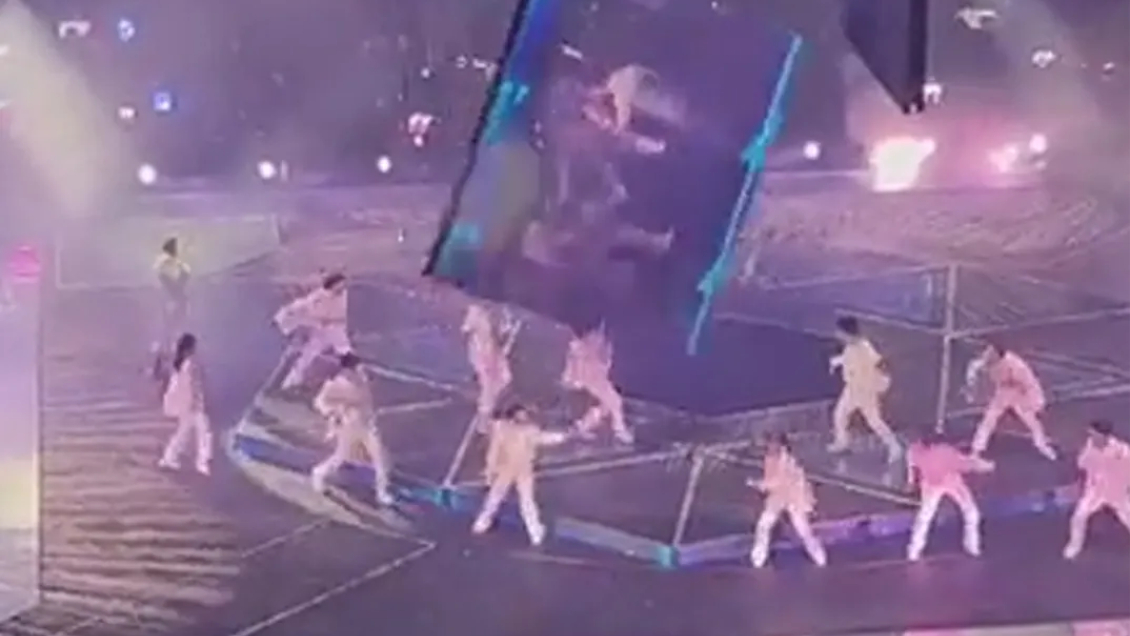 Dramático: Pantalla gigante aplastó a bailarines durante un show en Hong Kong