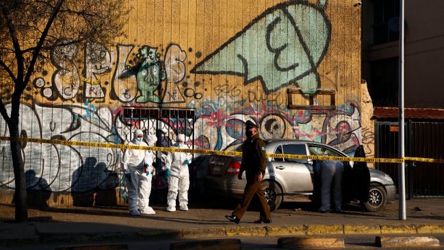 Carabinero de civil fue baleado a la salida de sucursal bancaria en Santiago