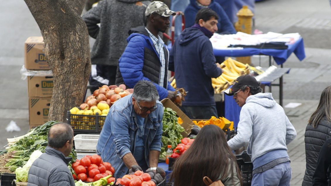 Se desacelera la economía: Imacec de 3,7% en junio