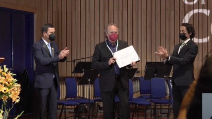   Joan Manuel Serrat recibió un doctorado honoris causa en Costa Rica 