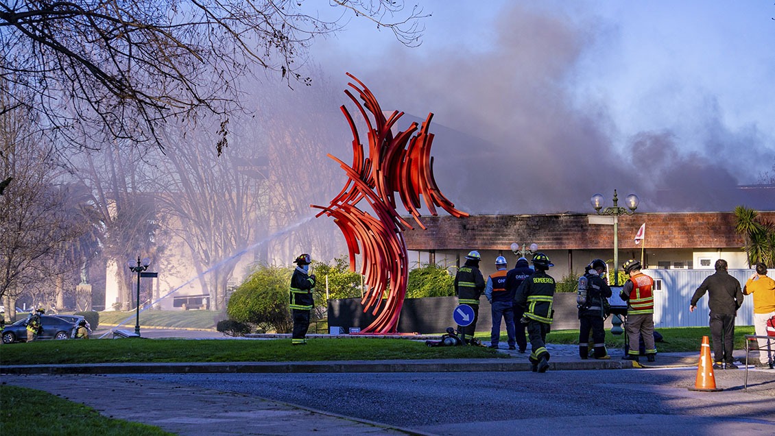 Incendio destruyó laboratorio en campus de la Universidad de Talca