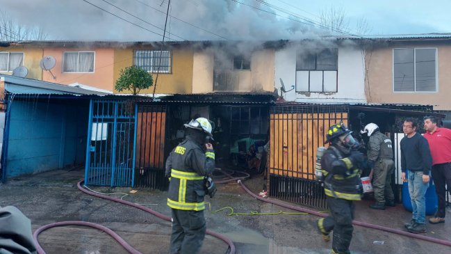 Incendio dejó tres casas afectadas y seis damnificados en Linares