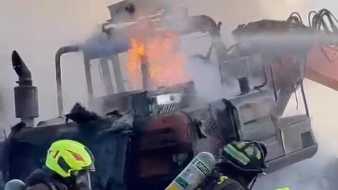 Maquinaria agrícola resultó destruida en incendio de fundo de Santa Cruz