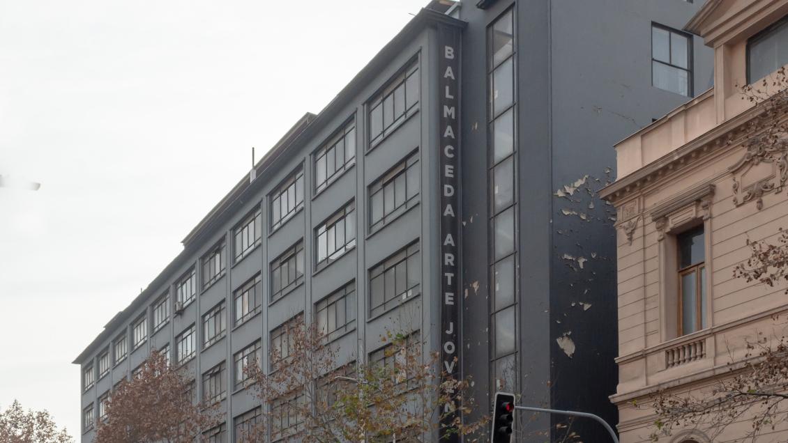 Balmaceda Arte Joven inicia talleres gratuitos e incluye curso de stand up