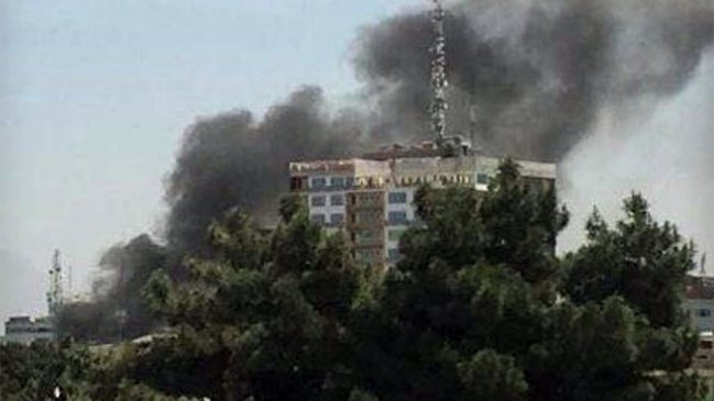 Al menos 21 muertos por atentado en una mezquita en Kabul