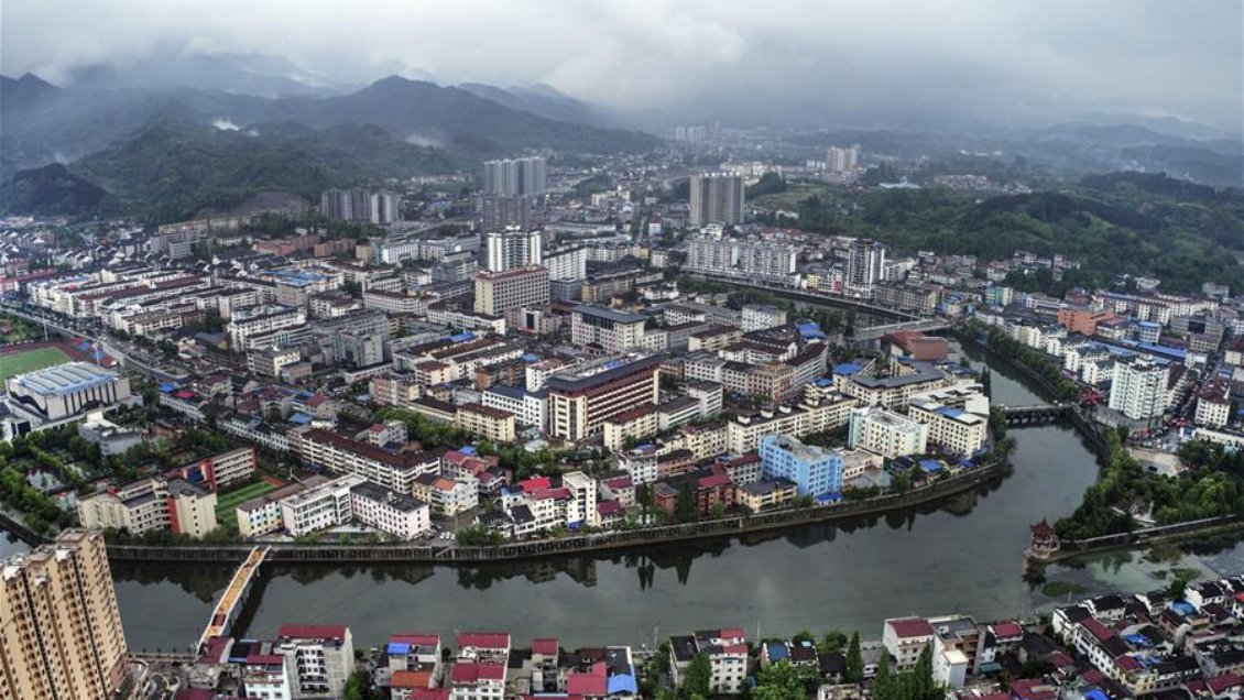 Decodificando la última década de China: Ayuda a 9,6 millones de personas mediante su reasentamiento que les brinda una nueva vida