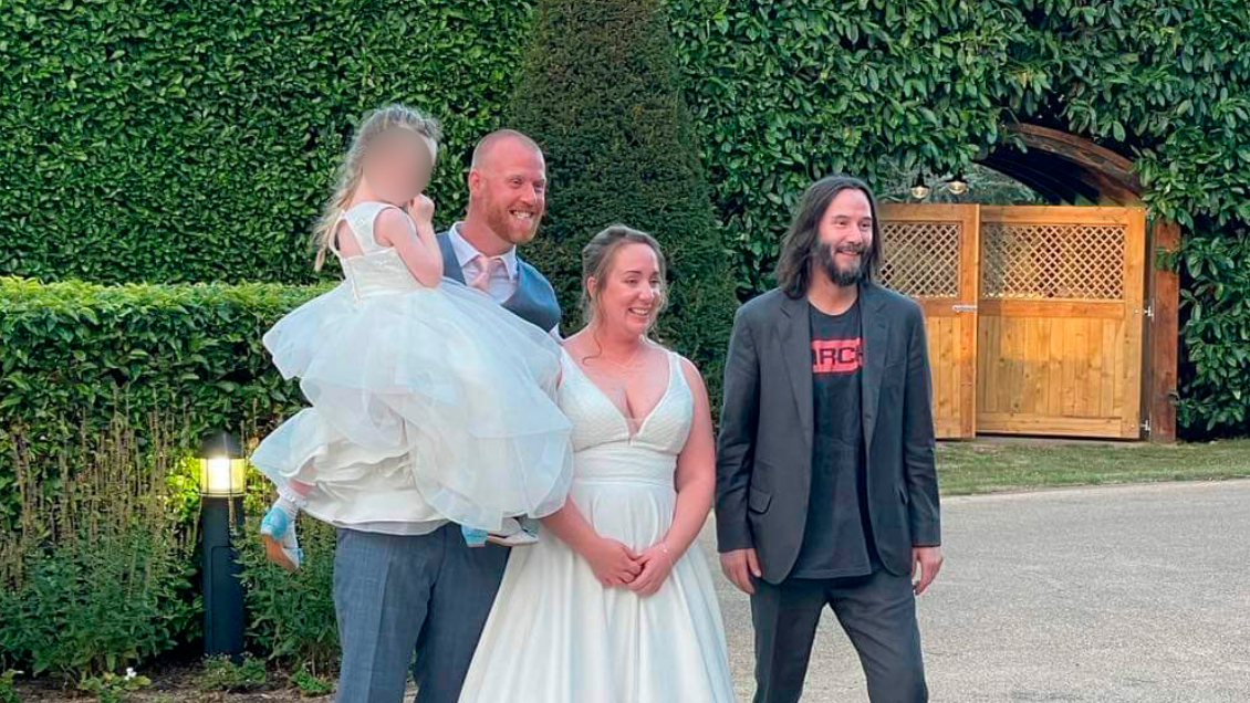 Keanu Reeves acudió de sorpresa al matrimonio de unos desconocidos