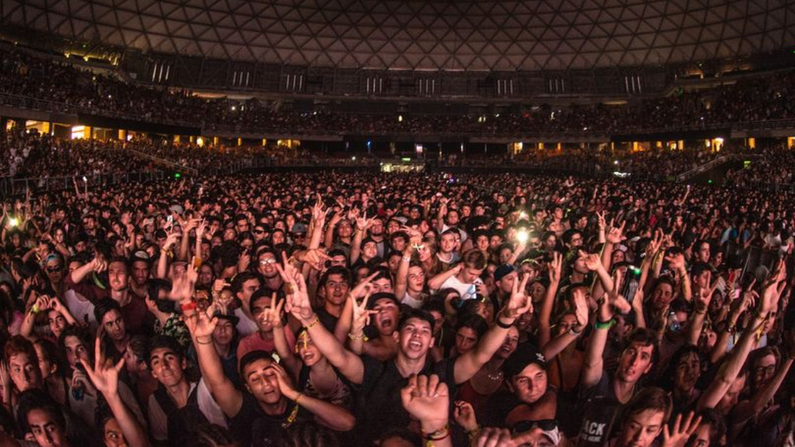 Ministra de las Culturas, Julieta Brodsky, inspecciona aumento de aforos previo a show de Rosalía