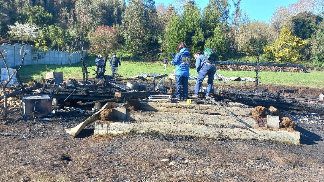 Desconocidos quemaron una casa en el sector rural de Pitrufquén