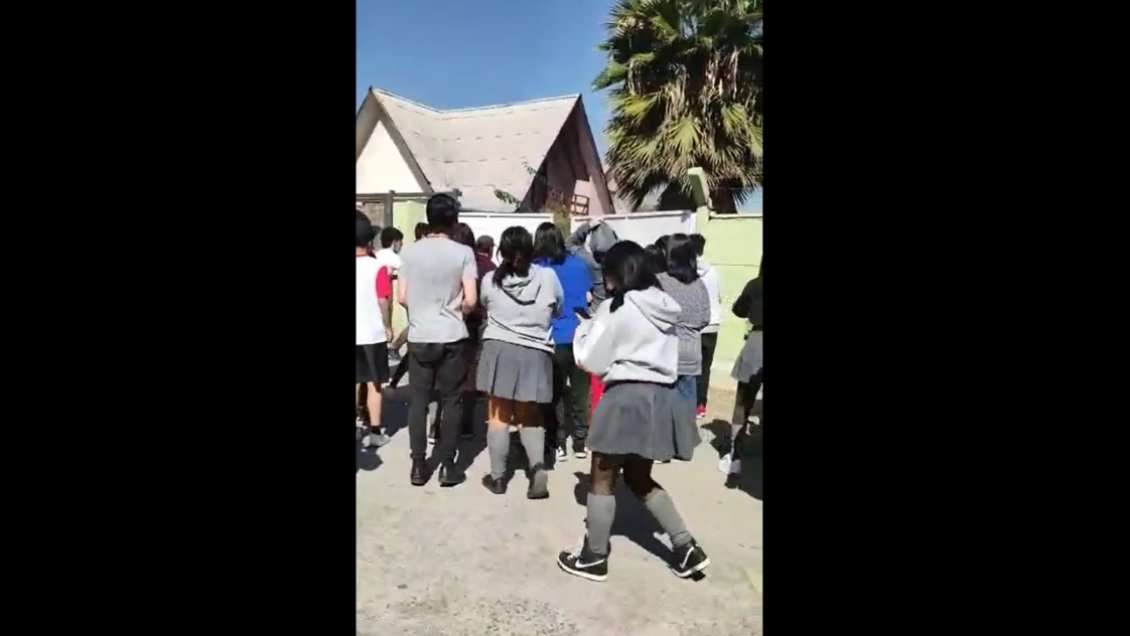 Denuncia de abusos en colegio de Peñalolén derivó en incidentes con apoderados