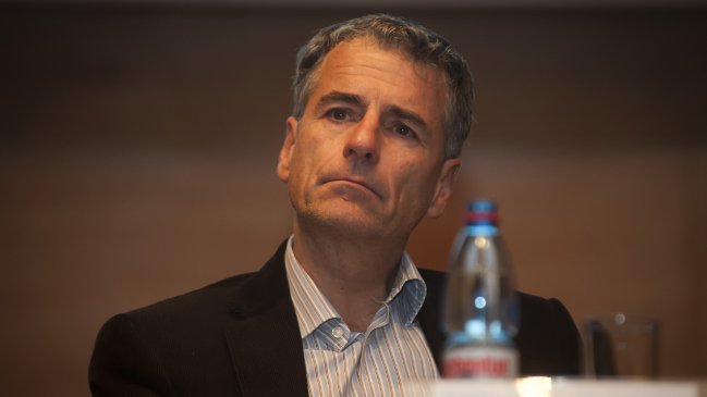 Andrés Velasco: Una Constitución mal hecha sería fuente de incertidumbre por décadas