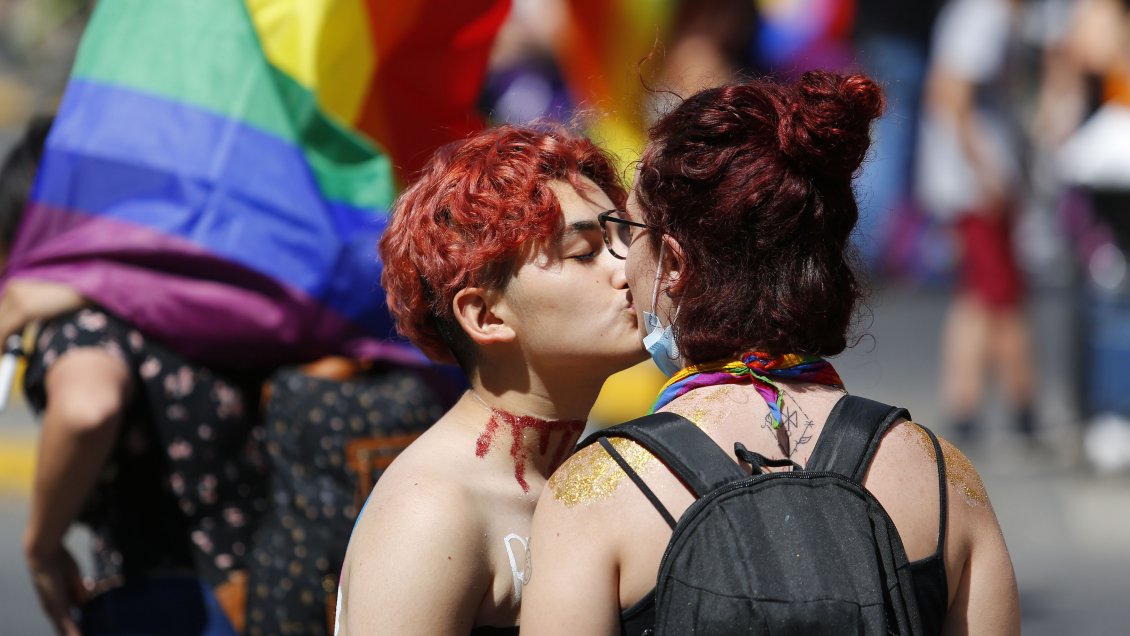 Rusia estudia multar con hasta 3.000 dólares la 