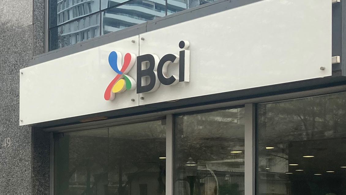 Sujetos se hicieron pasar por ejecutivos para robar cerca de 600 millones de pesos en banco