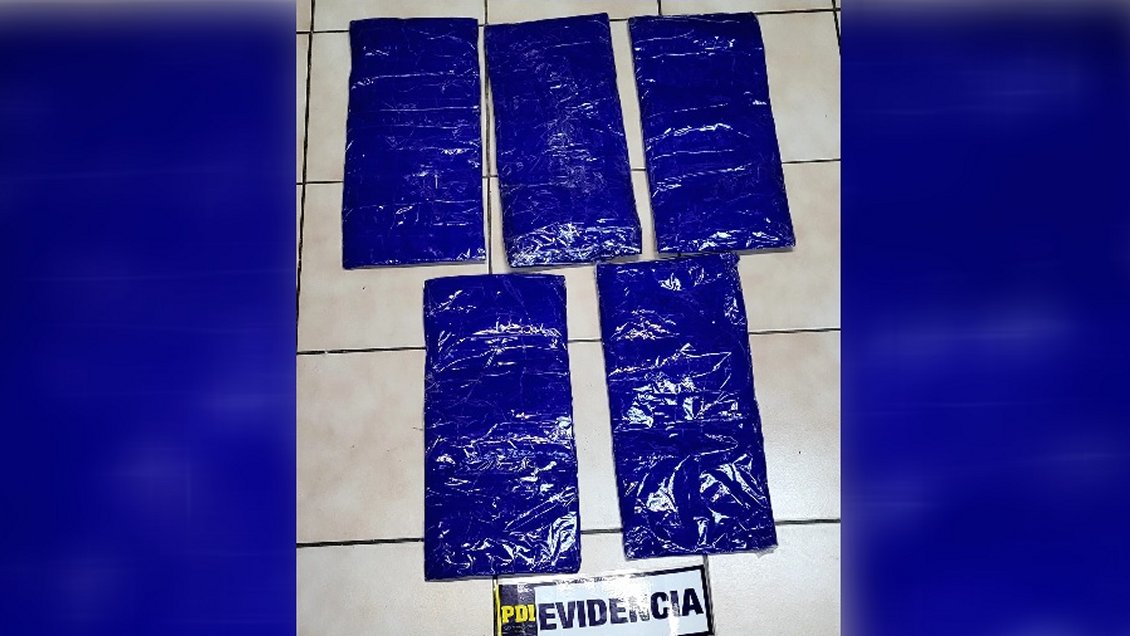 Hombre fue detenido cuando ingresaba a Chile por paso clandestino con 118 millones en droga