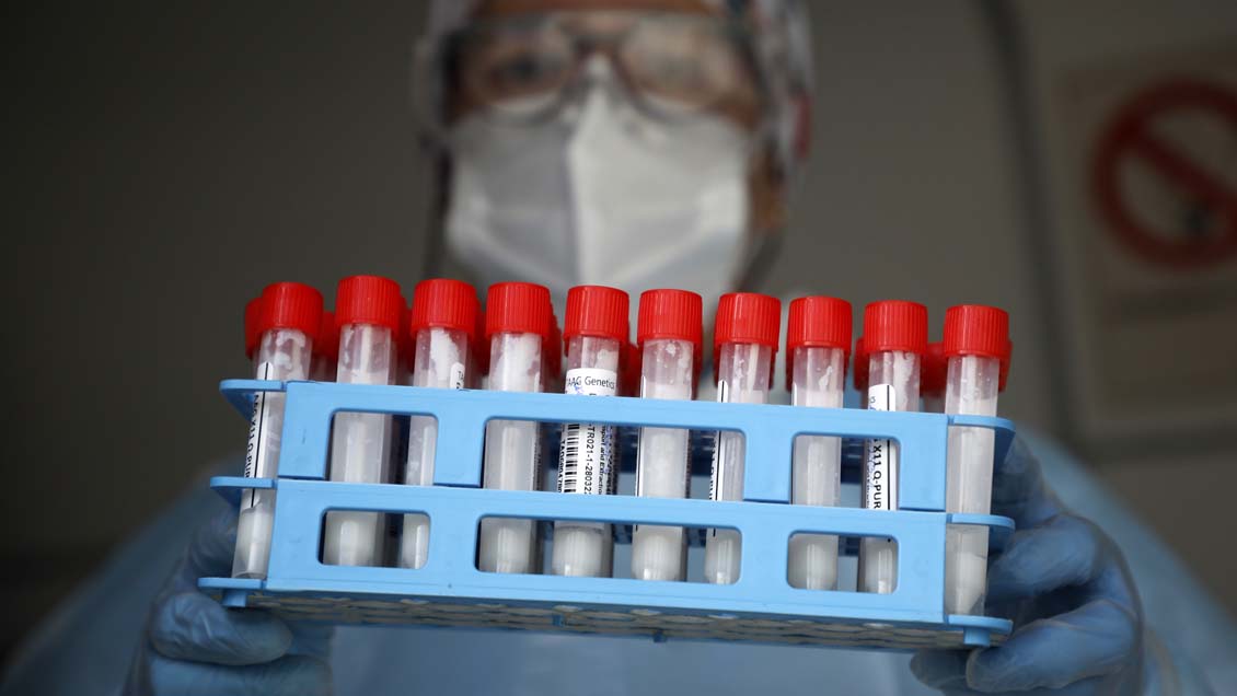 Chile sumó 6.418 nuevos casos de Covid-19: Infecciones han caído 26% en dos semanas