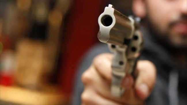 Delincuentes encañonaron a familia dentro de una casa en Puente Alto