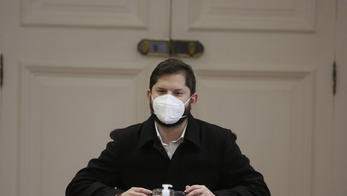 Boric convocó a presidentes de partidos para diálogo sobre continuidad del proceso constituyente