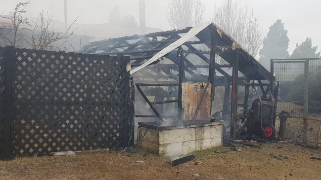 Incendio destruyó vivienda en el sector norte de Punta Arenas