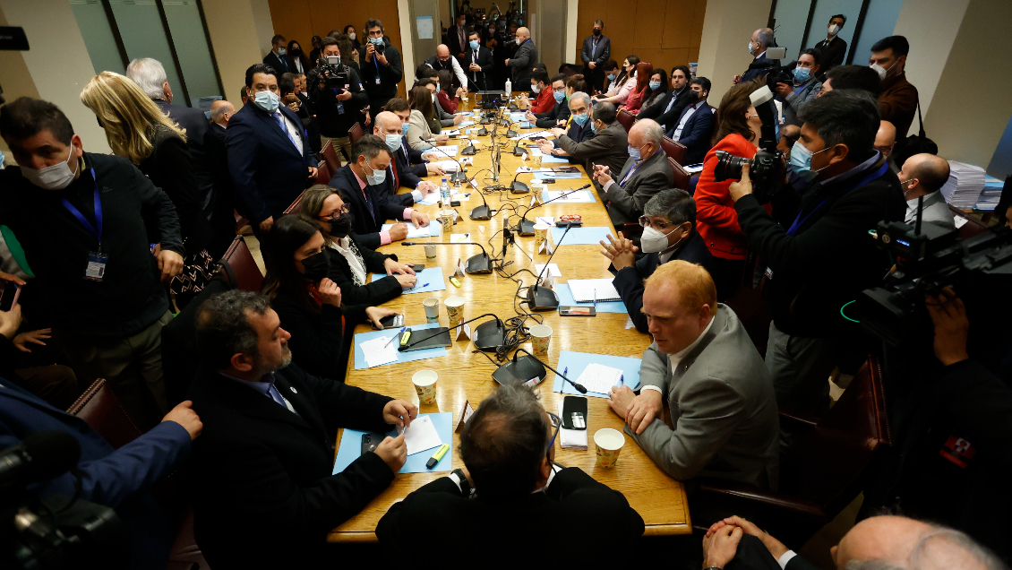 Undurraga: No podemos encerrarnos en el Congreso o nominar a expertos, la ciudadanía pide participación