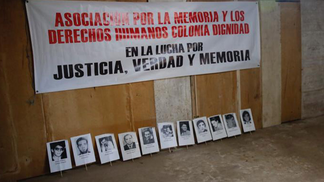 Realizan acto de homenaje en centro de detención y tortura ex Colonia Dignidad
