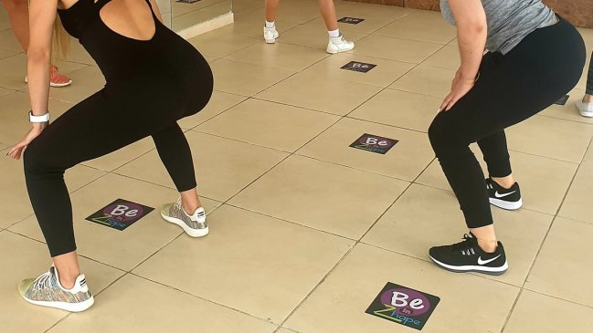 Profesora de colegio cristiano bailó twerk sobre un estudiante y la arrestaron