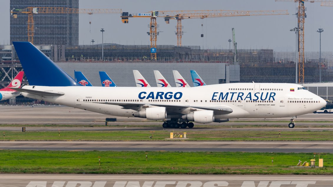 Argentina libera a 12 tripulantes del avión venezolano-iraní retenido en Buenos Aires