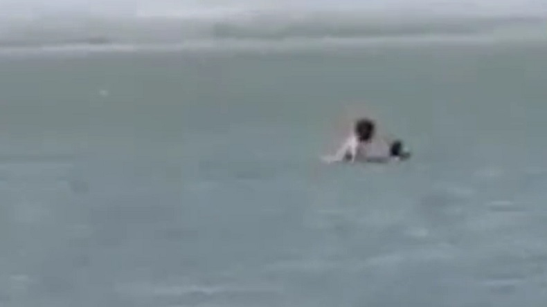 Pareja fue grabada teniendo sexo en una playa y provocó indignación