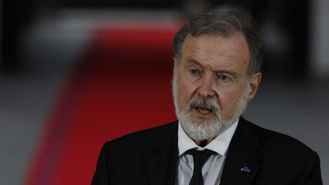 Embajador argentino vuelve a causar polémica al opinar del plebiscito: 