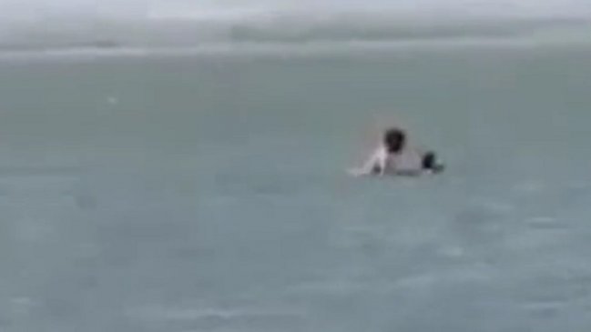 Pareja fue grabada teniendo sexo en una playa y provocó indignación