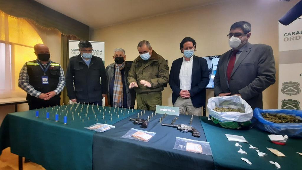 Operativo de Carabineros dejó 16 detenidos y droga incautada en Cunco y Padre Las Casas