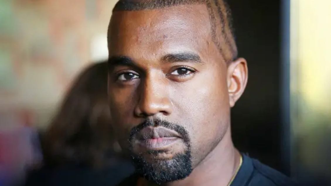 Kanye West reconoce que nunca ha leído un libro después de anunciar nueva escuela privada