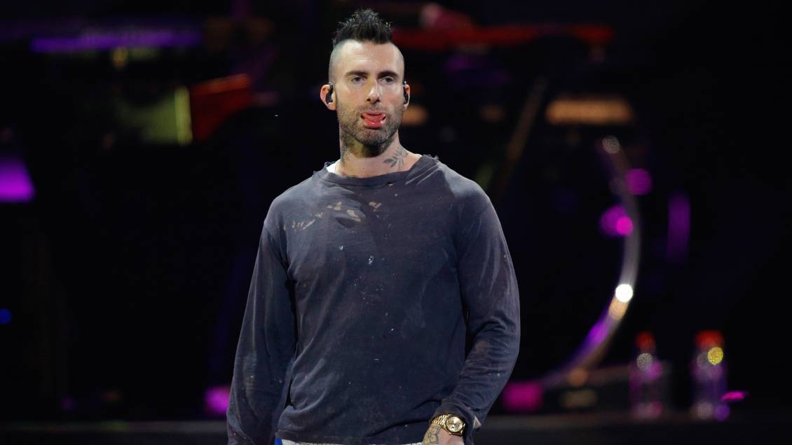 Adam Levine niega infidelidad con modelo pero admite que 