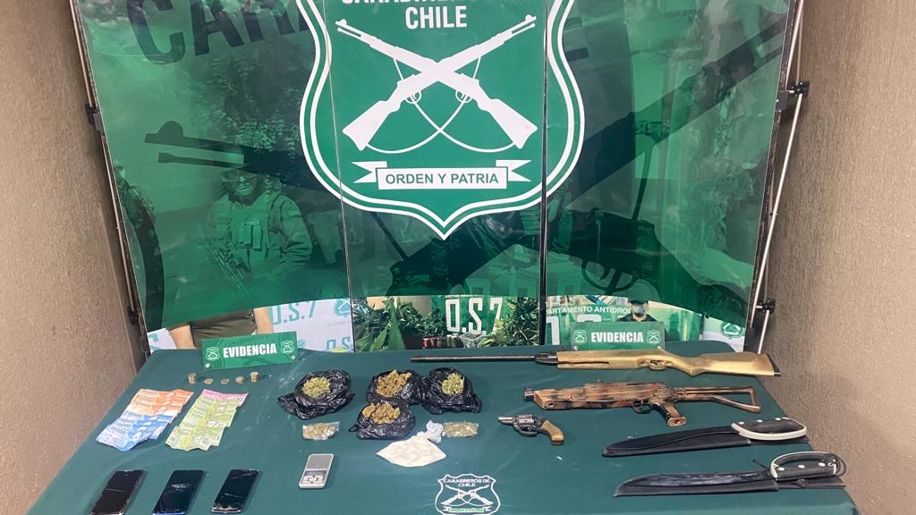 Abogado extranjero hacía delivery de drogas en las fondas de Viña del Mar: Fue formalizado y liberado