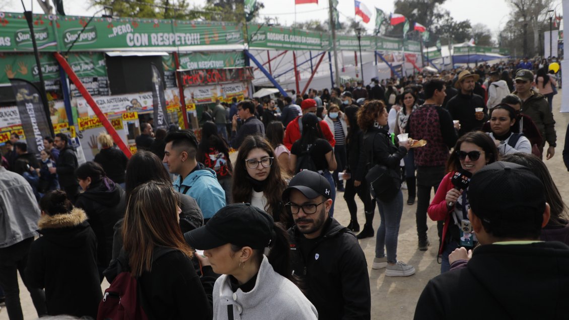 Fonderos celebran la multitudinaria concurrencia a las celebraciones en el Parque O'Higgins