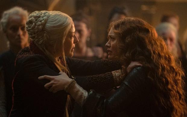 Milly Alcock e Emily Carey estarão em 'House of the Dragon