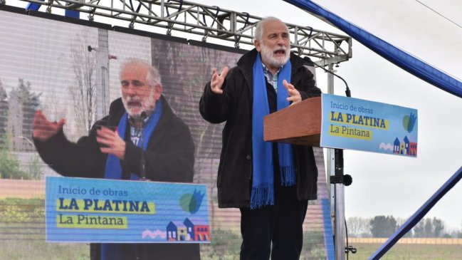 Ministro de Vivienda colocó la primera piedra de mega proyecto habitacional en La Pintana