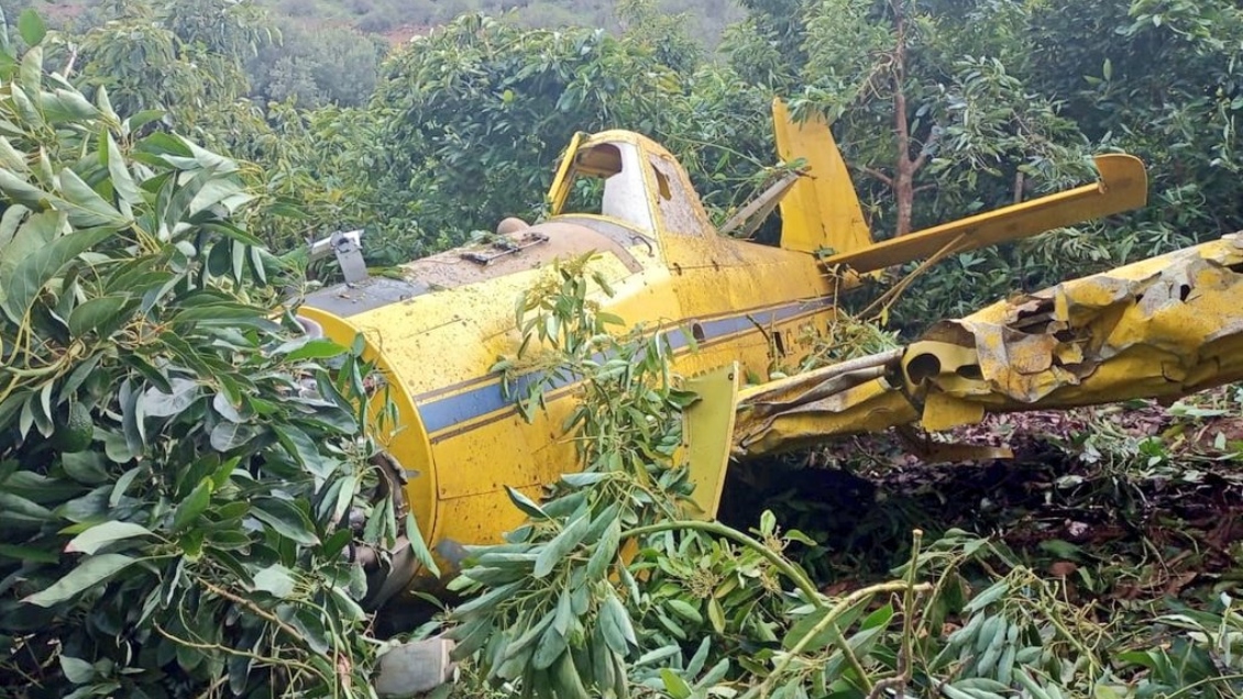 Avioneta capotó en un fundo de Llay Llay