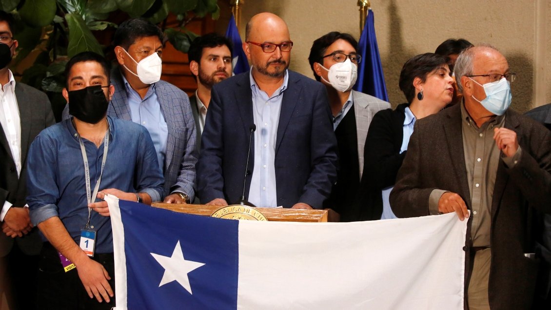 Oficialismo presentó su propuesta de 