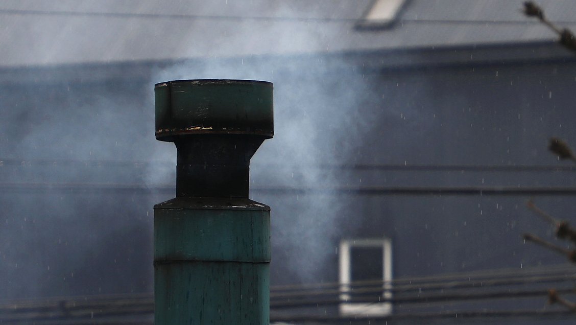 Episodios críticos de contaminación bajaron a la mitad este año en Talca y Maule