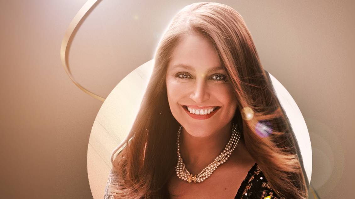 Vuelven los 80: Daniela Romo fija show en Chile