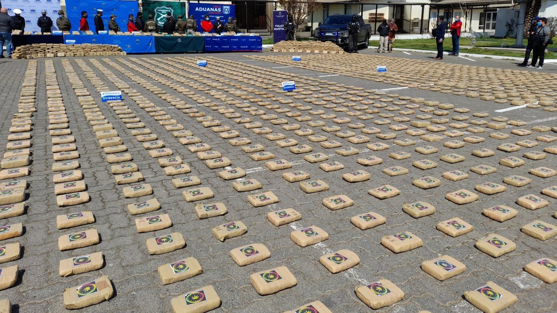 Una tonelada y media de marihuana colombiana que entró por Valparaíso fue incautada en Quinta Normal