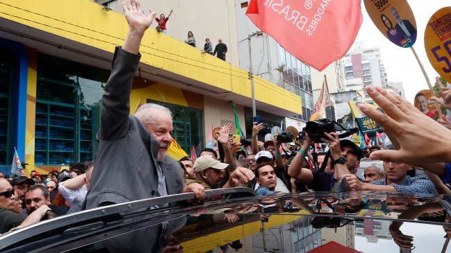 Elecciones en Brasil: Últimos sondeos dan a Lula más de la mitad de los votos