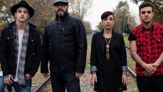 Exbaterista de los argentinos Almafuerte murió en el escenario, tocando con su esposa e hijos