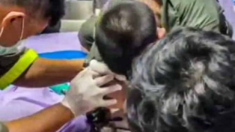 Hombre tuvo un anillo de metal atascado en el pene por cuatro meses